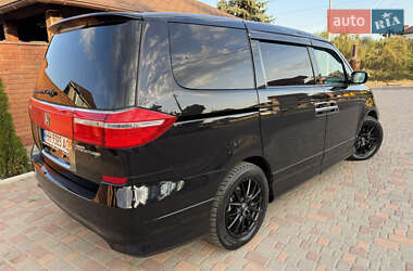 Минивэн Honda Elysion 2012 в 