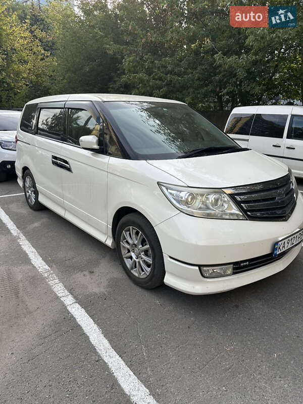 Honda Elysion 2011