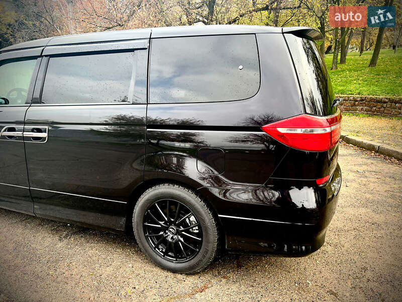 Минивэн Honda Elysion 2012 в Николаеве