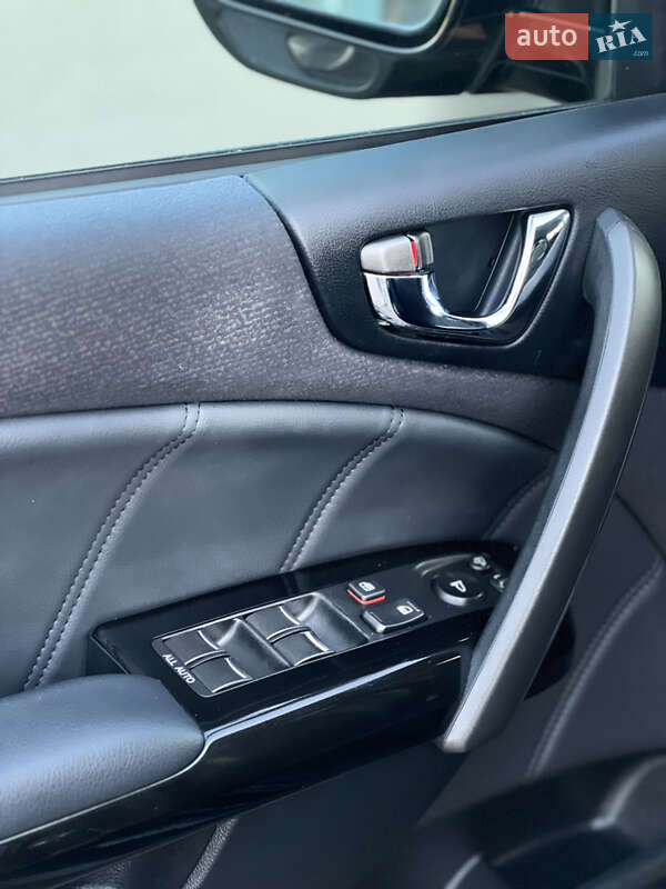 Минивэн Honda Elysion 2012 в Николаеве