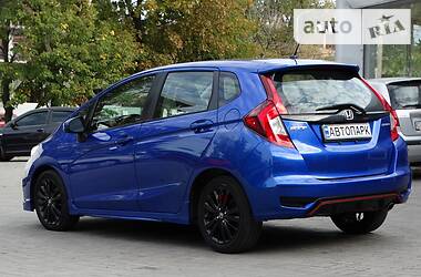 Хэтчбек Honda Fit 2017 в 