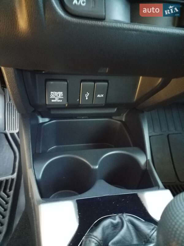 Хэтчбек Honda Fit 2016 в Славуте