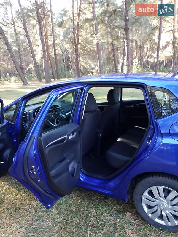 Хэтчбек Honda Fit 2016 в Славуте