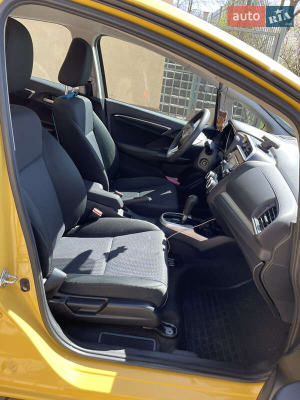 Хэтчбек Honda Fit 2018 в Львове