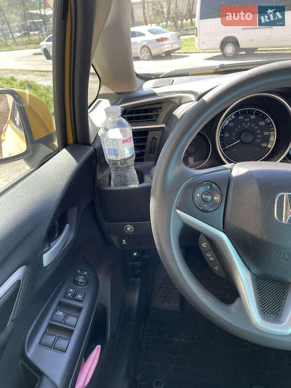 Хэтчбек Honda Fit 2018 в Львове