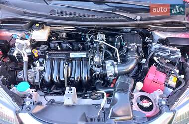 Хэтчбек Honda Fit 2016 в 