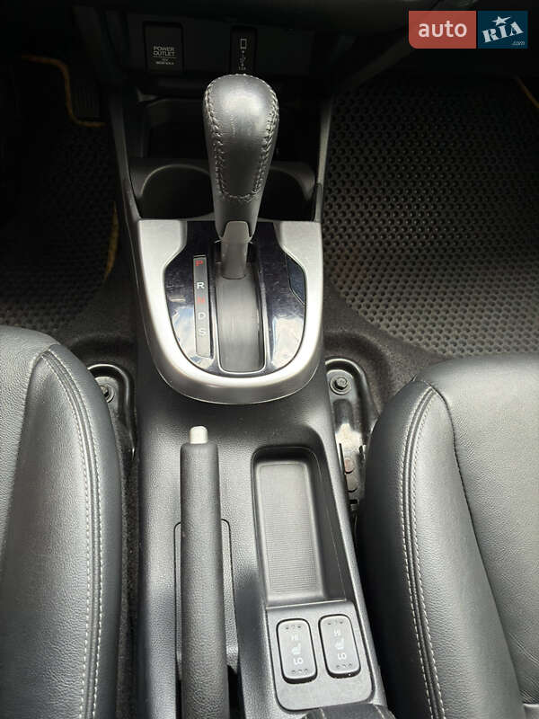 Хэтчбек Honda Fit 2017 в Киеве