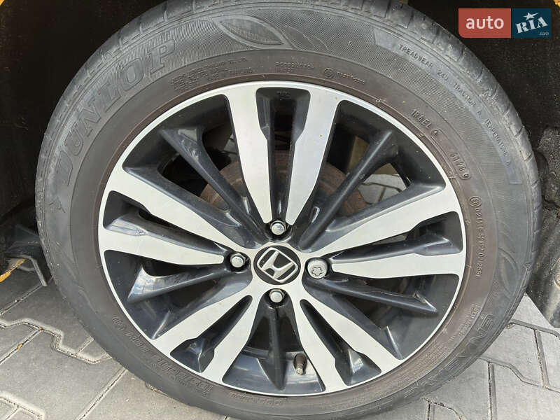 Хэтчбек Honda Fit 2017 в Киеве