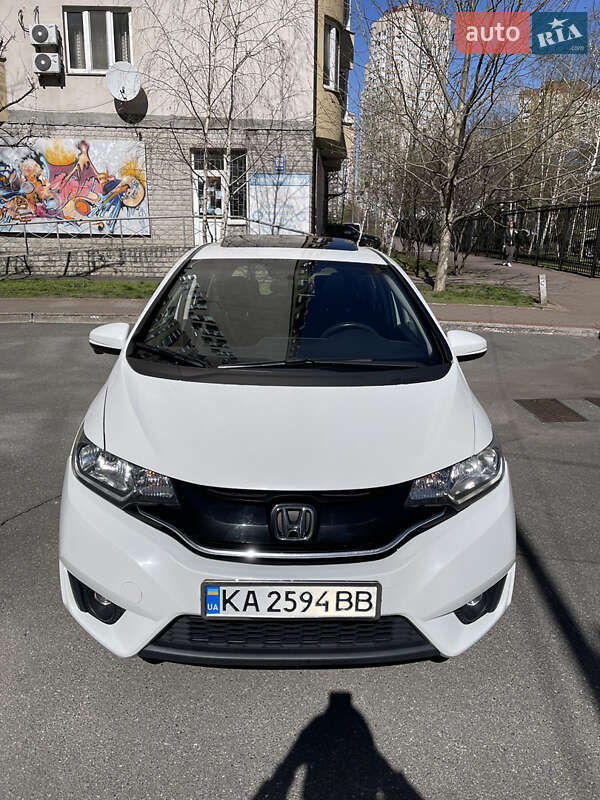 Хэтчбек Honda Fit 2016 в Киеве