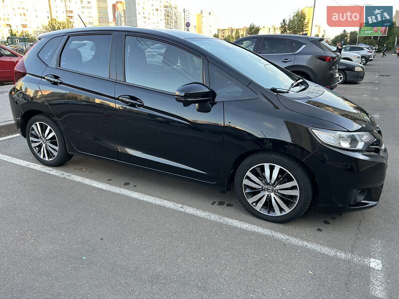 Хетчбек Honda Fit 2015 в Києві