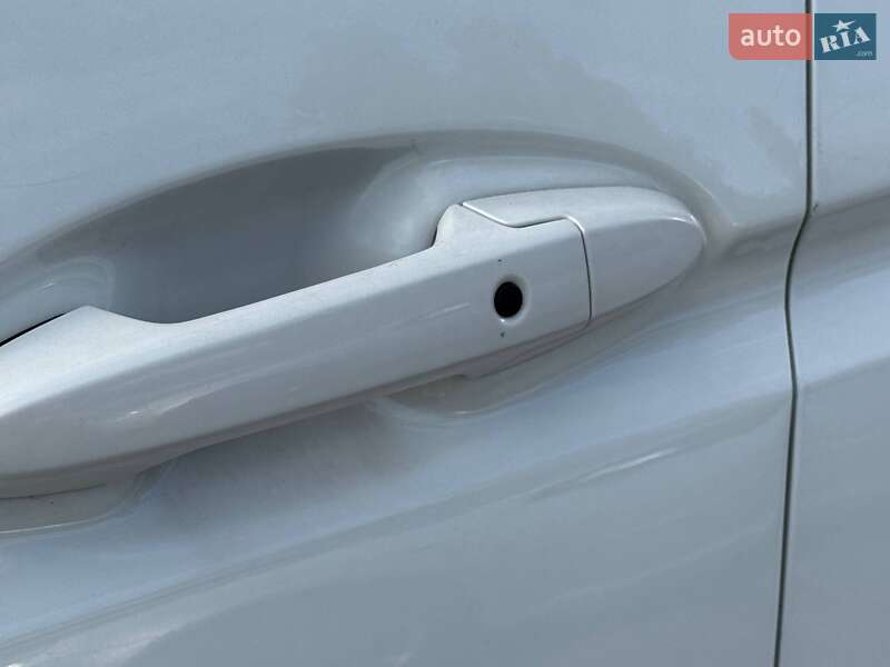 Хетчбек Honda Fit 2014 в Києві фото 9 Хетчбек Honda Fit 2014 в Києві