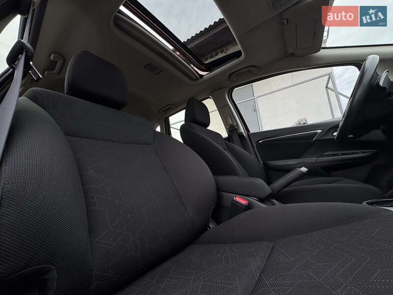 Хэтчбек Honda Fit 2017 в Дрогобыче