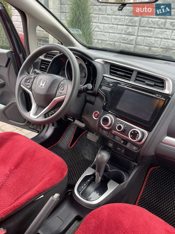 Хэтчбек Honda Fit 2015 в Ровно