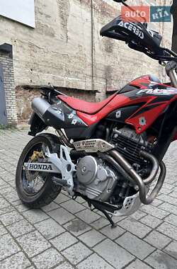 Мотоцикл Супермото (Motard) Honda FMX 650 2005 в 