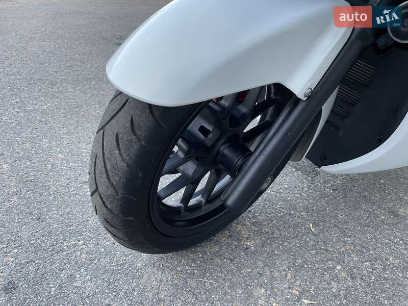 Максі-скутер Honda Forza 250 2015 в Дніпрі