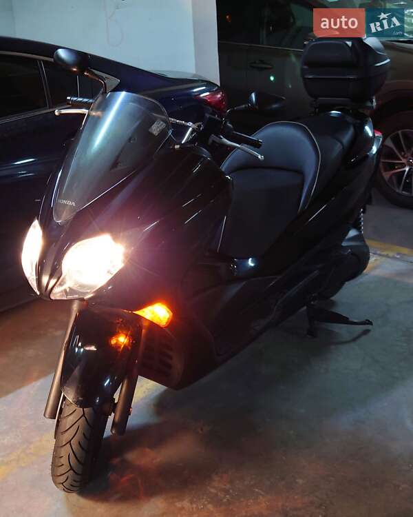 Максі-скутер Honda Forza 250 2011 в Києві