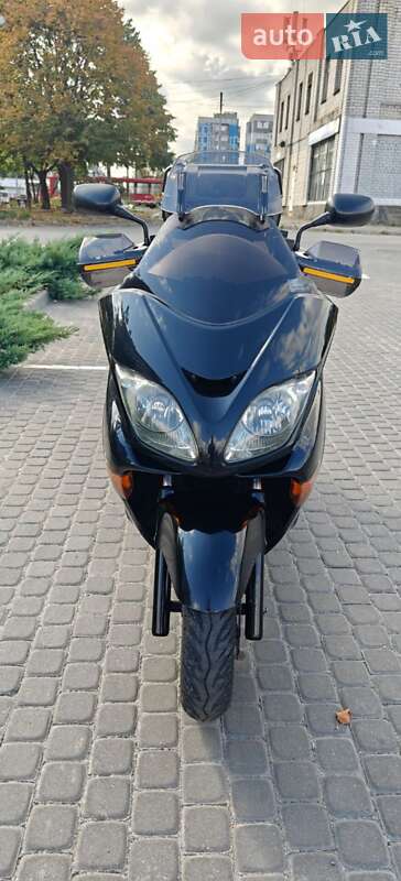 Макси-скутер Honda Forza 250 2005 в Днепре