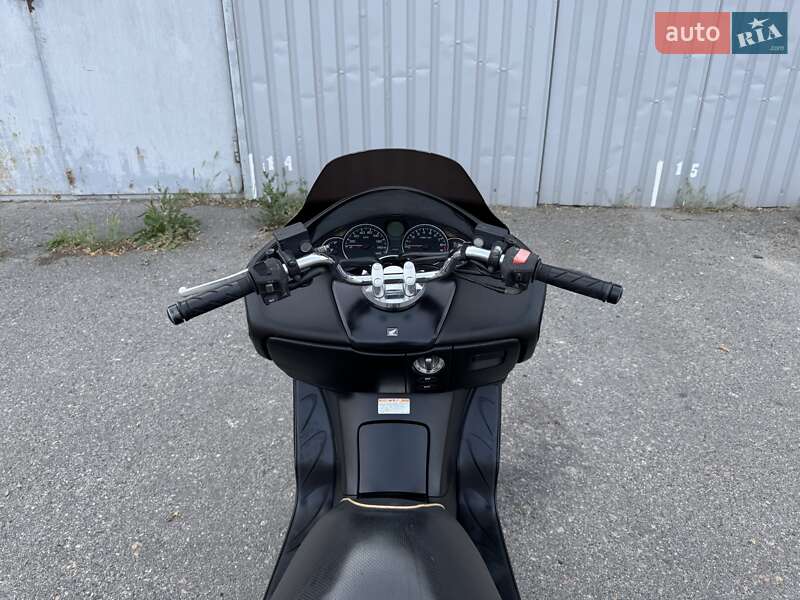 Макси-скутер Honda Forza 250 2006 в Днепре