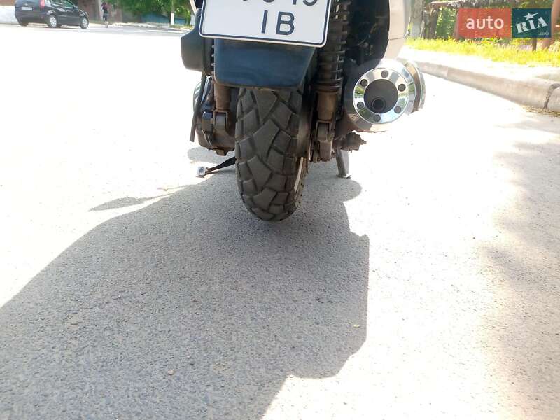 Макси-скутер Honda Forza 250 2003 в Первомайске