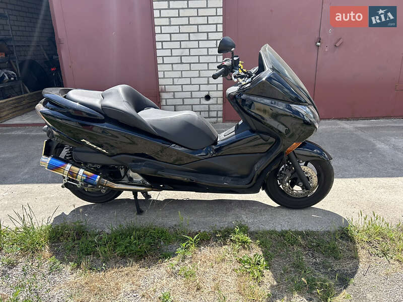 Макси-скутер Honda Forza 250 2011 в 