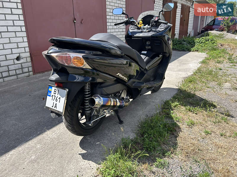 Максі-скутер Honda Forza 250 2011 в Кременчуці