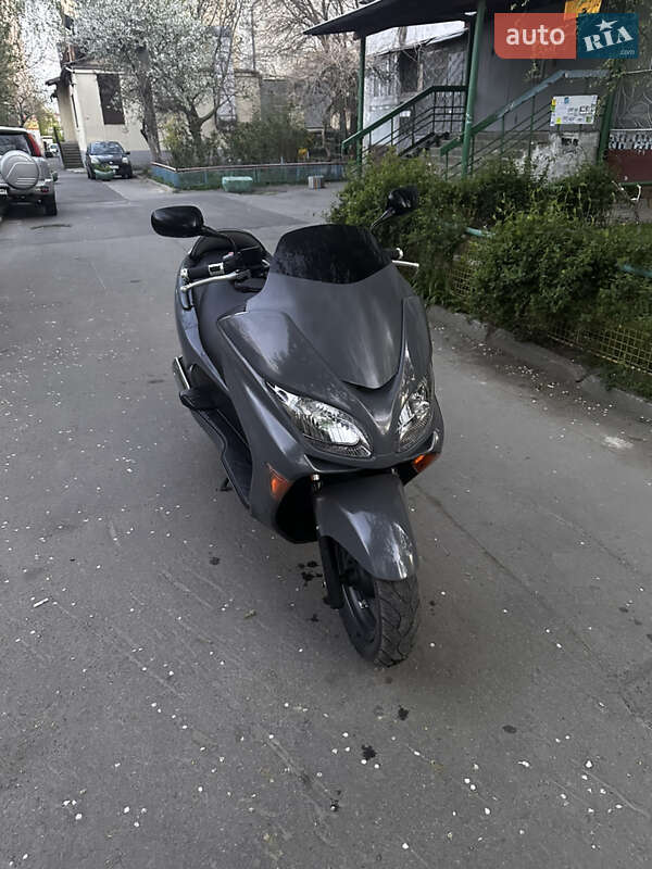 Максі-скутер Honda Forza 250 2008 в Одесі