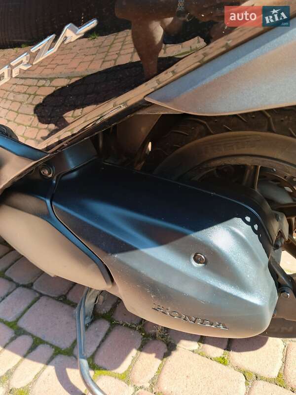 Максі-скутер Honda Forza 250 2007 в Києві