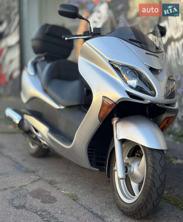 Макси-скутер Honda Forza 250 2005 в Киеве