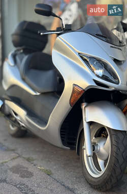 Макси-скутер Honda Forza 250 2005 в 