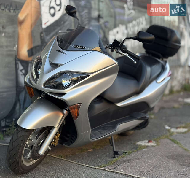 Макси-скутер Honda Forza 250 2005 в Киеве