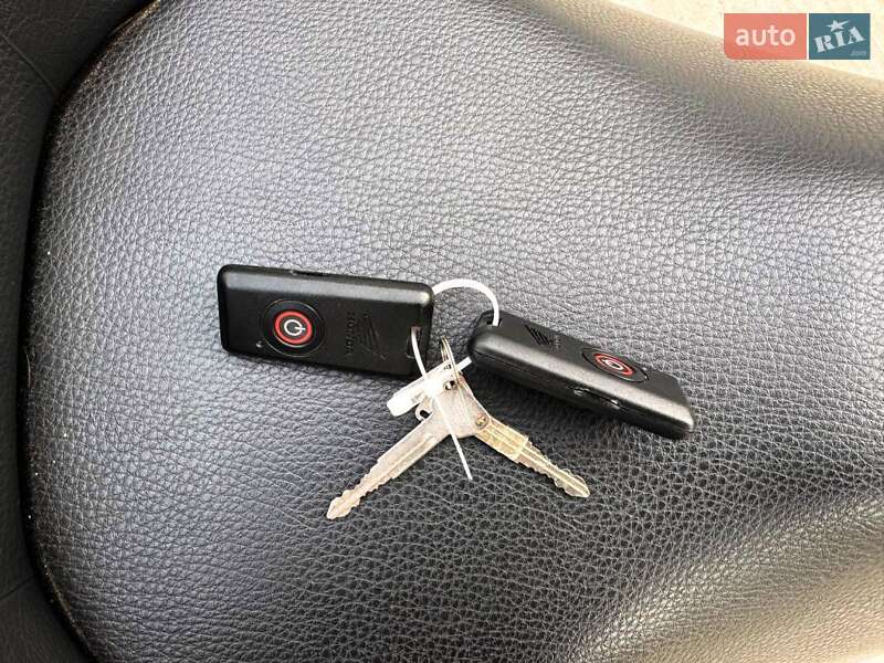 Макси-скутер Honda Forza 250 2004 в Черкассах фото 14 Макси-скутер Honda Forza 250 2004 в Черкассах