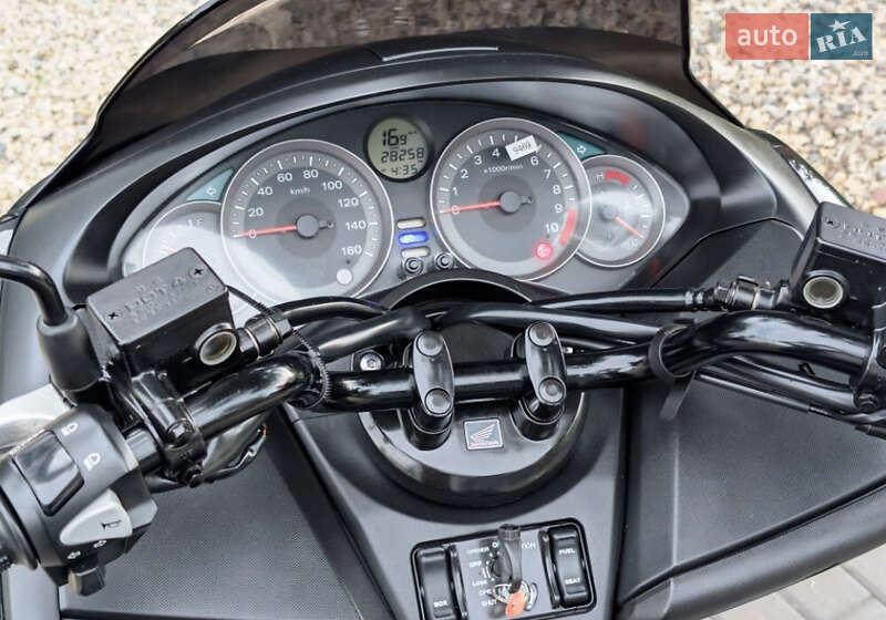 Макси-скутер Honda Forza 250 2013 в Хмельницком фото 10 Макси-скутер Honda Forza 250 2013 в Хмельницком