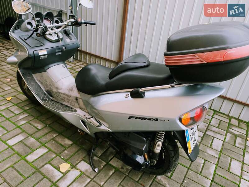 Максі-скутер Honda Forza 250 2003 в Дніпрі