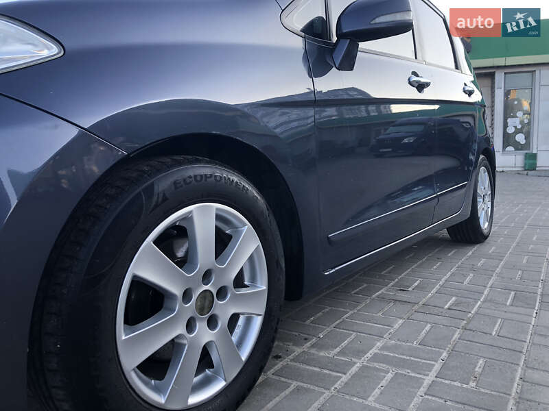 Микровэн Honda FR-V 2006 в Луцке