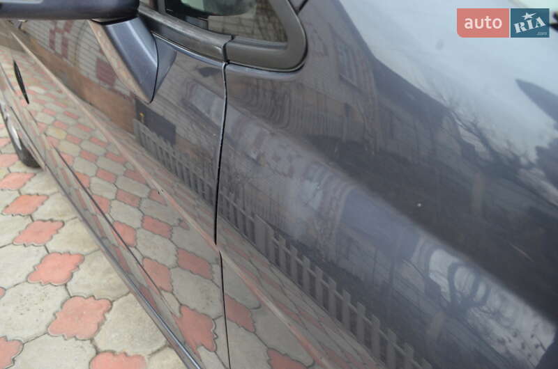 Микровэн Honda FR-V 2006 в Чернигове