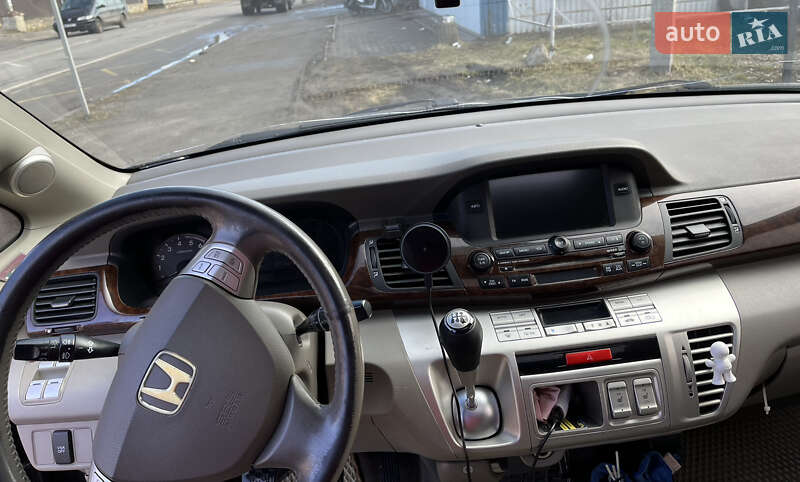 Микровэн Honda FR-V 2006 в Могилев-Подольске