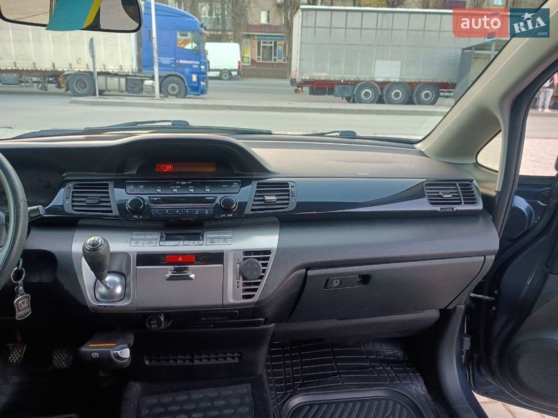 Микровэн Honda FR-V 2006 в Каменец-Подольском