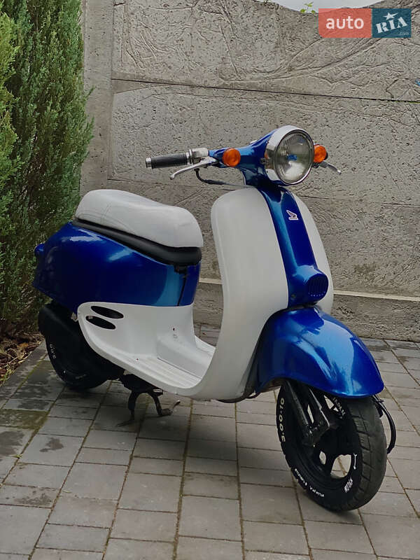 Honda Giorno AF-24 1995 Honda Giorno AF-24 1995