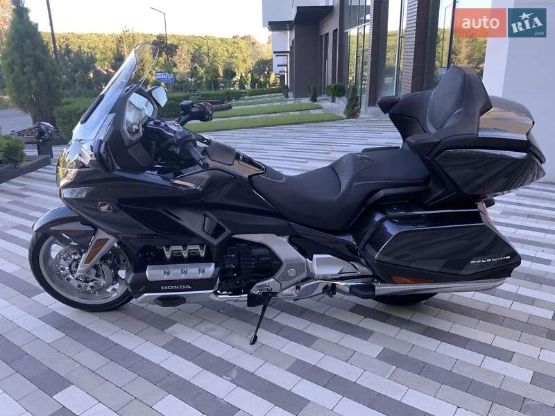 Мотоцикл Круизер Honda GL 1800 Gold Wing Tour 2021 в Ужгороде фото 13 Мотоцикл Круизер Honda GL 1800 Gold Wing Tour 2021 в Ужгороде