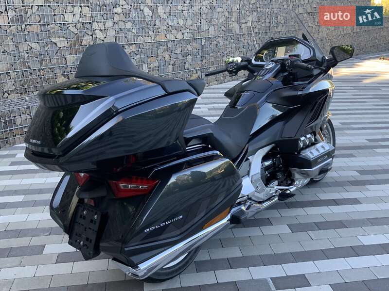 Мотоцикл Круизер Honda GL 1800 Gold Wing Tour 2021 в Ужгороде фото 18 Мотоцикл Круизер Honda GL 1800 Gold Wing Tour 2021 в Ужгороде