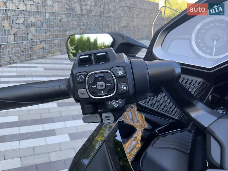 Мотоцикл Круизер Honda GL 1800 Gold Wing Tour 2021 в Ужгороде фото 32 Мотоцикл Круизер Honda GL 1800 Gold Wing Tour 2021 в Ужгороде