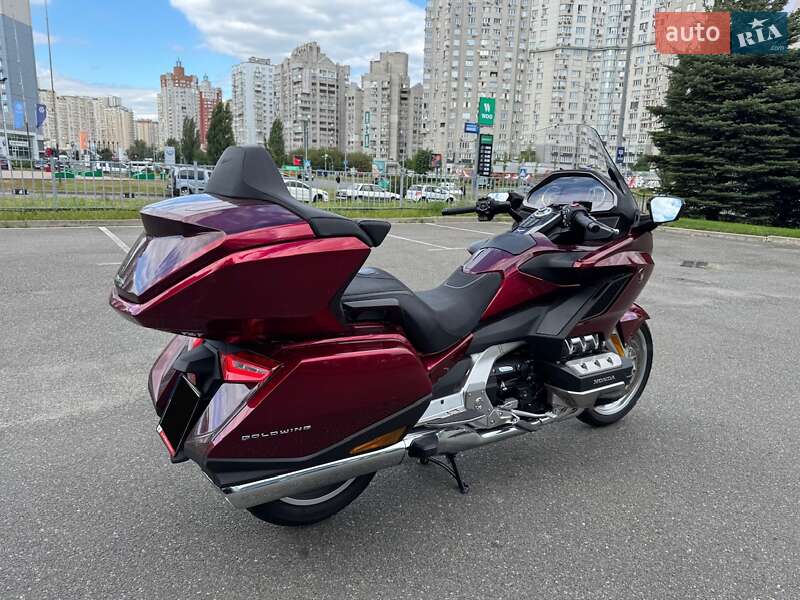 Мотоцикл Туризм Honda GL 1800 Gold Wing Tour 2024 в Киеве фото 12 Мотоцикл Туризм Honda GL 1800 Gold Wing Tour 2024 в Киеве