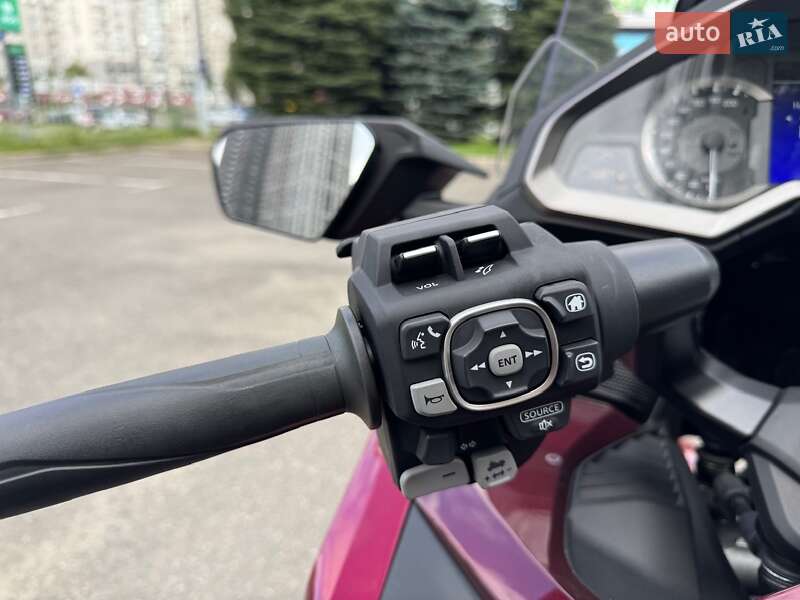 Мотоцикл Туризм Honda GL 1800 Gold Wing Tour 2024 в Киеве фото 23 Мотоцикл Туризм Honda GL 1800 Gold Wing Tour 2024 в Киеве