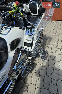 Мотоцикл Туризм Honda GL 1800 Gold Wing Tour 2009 в 