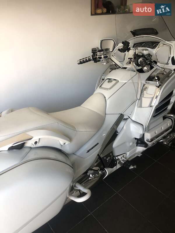 Мотоцикл Туризм Honda GL 1800 Gold Wing 2013 в Днепре