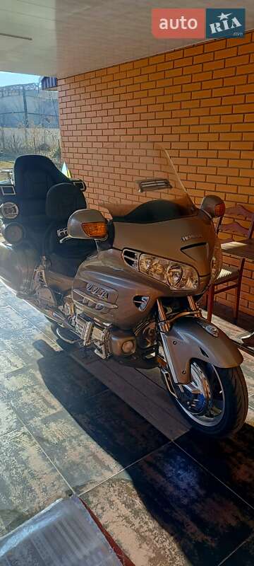 Мотоцикл Туризм Honda GL 1800 Gold Wing 2004 в Черкассах