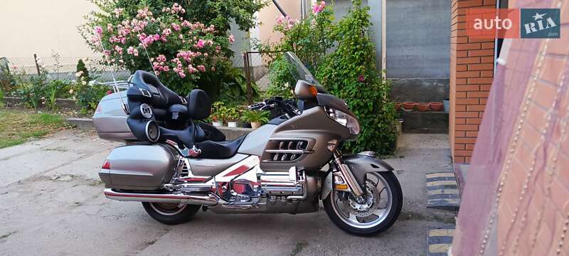 Мотоцикл Туризм Honda GL 1800 Gold Wing 2004 в Черкассах