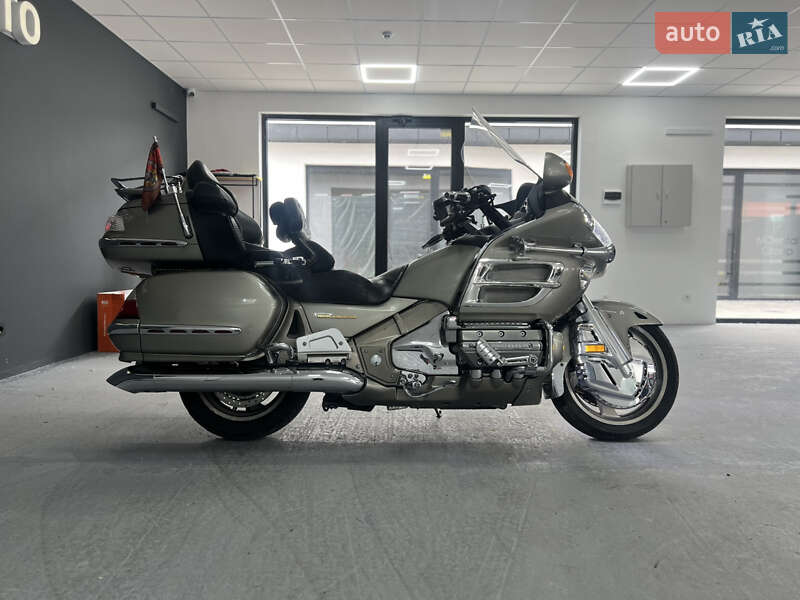 Honda GL 1800 Gold Wing 2001
