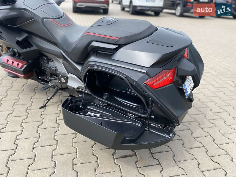 Мотоцикл Круизер Honda GL 1800 Gold Wing 2020 в Киеве фото 10 Мотоцикл Круизер Honda GL 1800 Gold Wing 2020 в Киеве