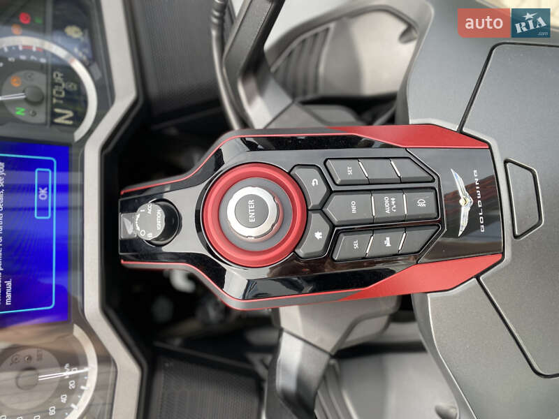 Мотоцикл Круизер Honda GL 1800 Gold Wing 2020 в Киеве фото 14 Мотоцикл Круизер Honda GL 1800 Gold Wing 2020 в Киеве